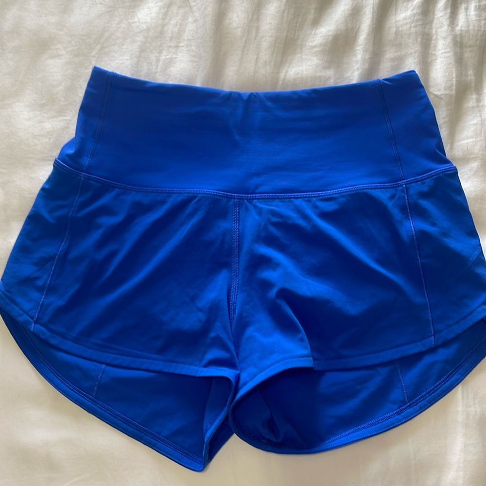 Women’s Lululemon size 2 royal blue speed up shorts. 2.5 inch long.